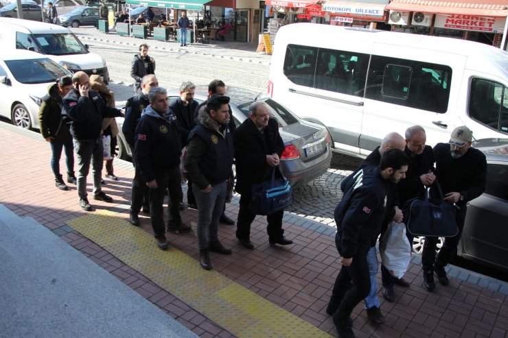 FETÖ şüphelilerini yurt dışına kaçıran şebekeye operasyon "gözaltına alınan 6 kişiden 2'si tutuklandı"
