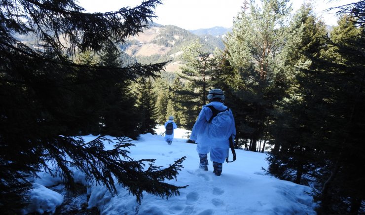 Gümüşhane'de yayla evleri didik didik aranmaya devam ediliyor