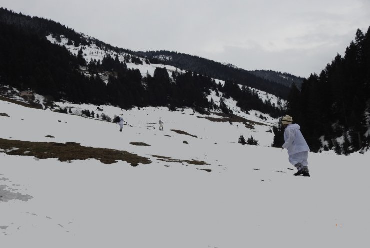 Gümüşhane'de yayla evleri didik didik aranmaya devam ediliyor