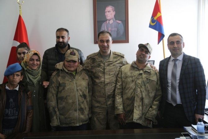 Şırnak’ta engelli öğrenciler, asker, polis ve doktor kıyafeti giyip sınıflarda öğretmenlik yaptı