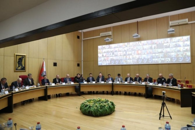 Uzunkaya: "FETÖ, DAEŞ, PKK ve tüm terör örgütlerine karşı mücadelenin titizlikle ve kararlılıkla sürecek"