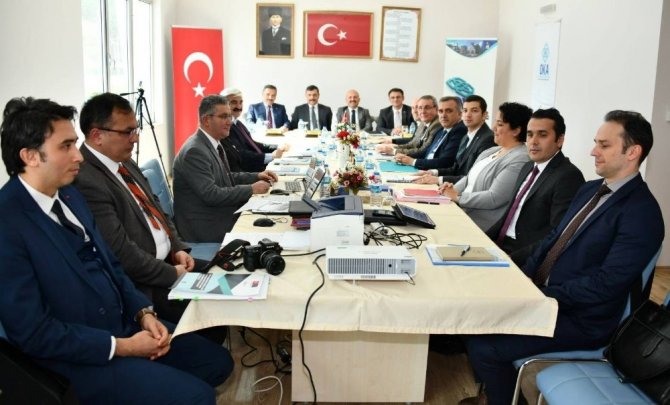 Varol: "Buzağı Can Sütü Güdümlü Projesi ile milli ekonomiye büyük bir katkı sağlanacak"