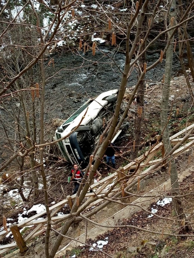 Giresun’da öğrencileri taşıyan araç kaza yaptı: 12 kişi yaralandı