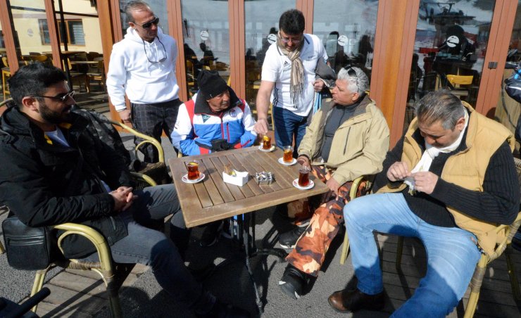 Yıldırım Budak 72 yaşında kayak öğretmenliği yapıyor