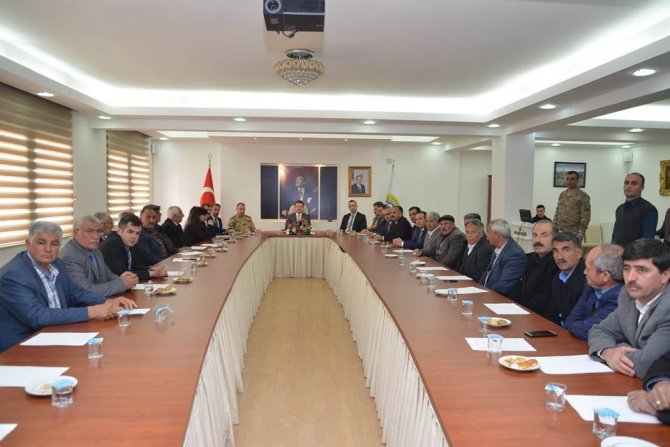 Iğdır Merkeze bağlı köy muhtarları ile Seçim Güvenliği Toplantısı yapıldı