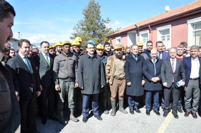 Bakan Dönmez: “Bundan sonra ithal kömür, ithal doğalgaza dayalı santral kurma izni vermeyeceğiz"
