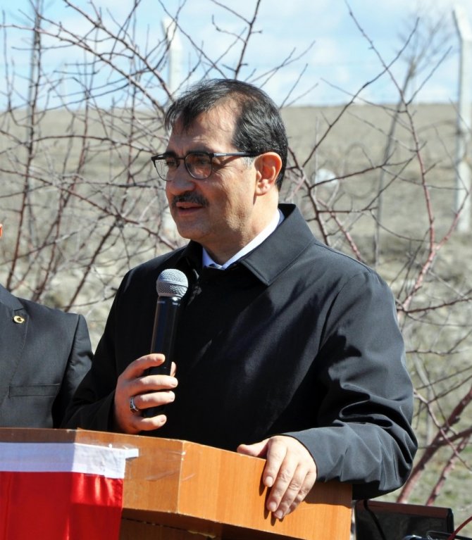 Bakan Dönmez: “Bundan sonra ithal kömür, ithal doğalgaza dayalı santral kurma izni vermeyeceğiz"