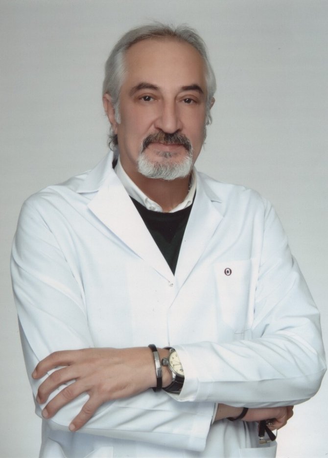 Dermatoloji Uzmanı Dr. Ata Nejat Ertek, bebek gibi bir cilt için muz maskesi önerisinde bulundu.
