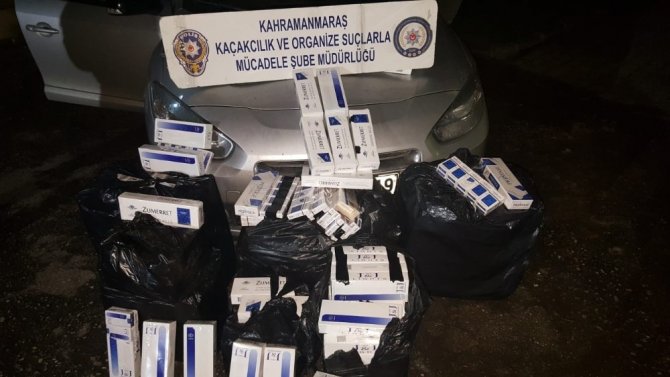Kahramanmaraş'ta Polisten kaçan otomobilden kaçak sigara çıktı