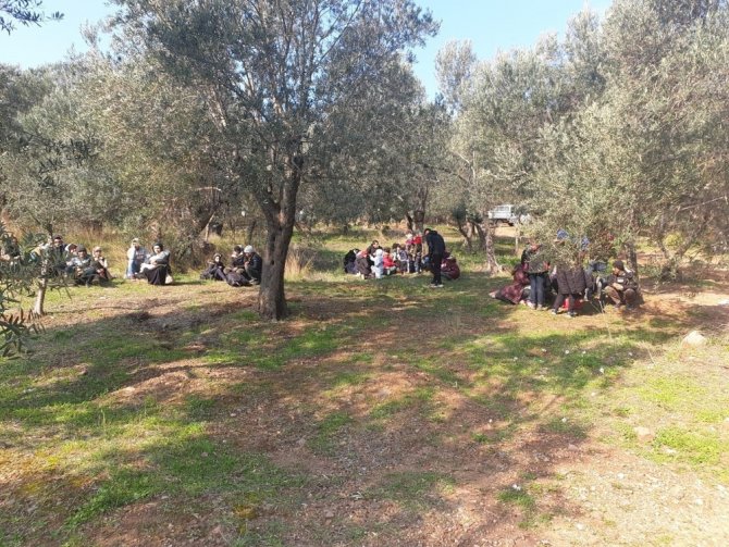 Çanakkale’de Midilli adasına kaçmak isteyen 62 mülteci yakalandı.