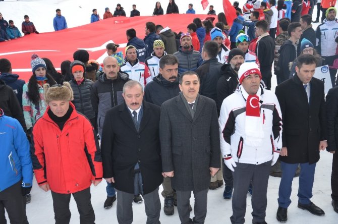 Kulüpler Arası Natürel Kızak Türkiye Şampiyonasında dereceye giren sporcuların madalyaları verildi