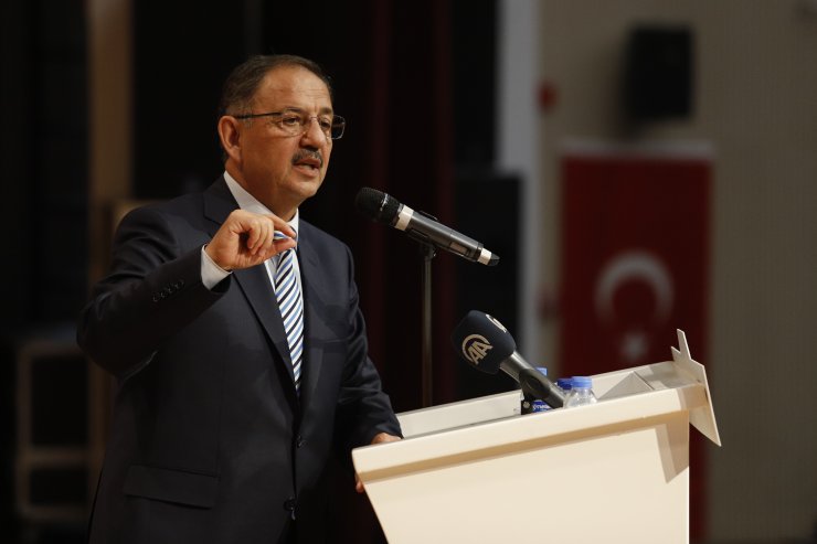 Mehmet Özhaseki: Bizim gibi kitapçık bastırıp, altına imza atan görmedim