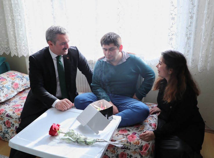 Şenocak: AK Parti başarılı bir şekilde, her gün üzerine koyarak bugünlere kadar geldi