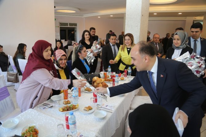 Aysel Günaydın Kadınlar Gününde Şehit Aileleri Ve Gazi Aileleriyle Bir Araya Geldi