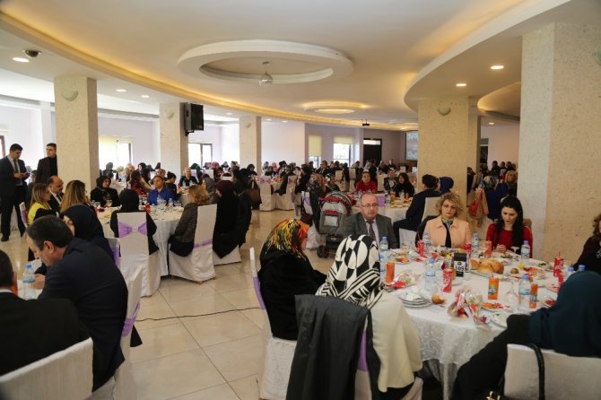 Aysel Günaydın Kadınlar Gününde Şehit Aileleri Ve Gazi Aileleriyle Bir Araya Geldi