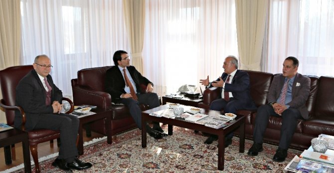 Cumhurbaşkanlığı İnsan Kaynakları Ofis Başkanı Salim Atay, Atatürk Üniversitesini ziyaret etti