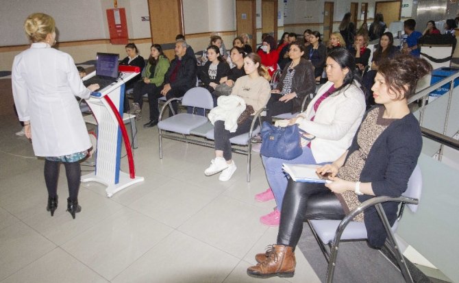 Uzm. Dr. Özdağ: “yoksulluk içinde yaşayan insanların yüzde 70’i kadın”