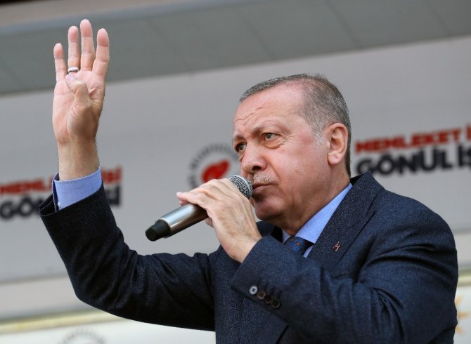 Cumhurbaşkanı Erdoğan: "Terbiyesize bak ’İslam dünyasından kaynaklanan terör’ diyor"