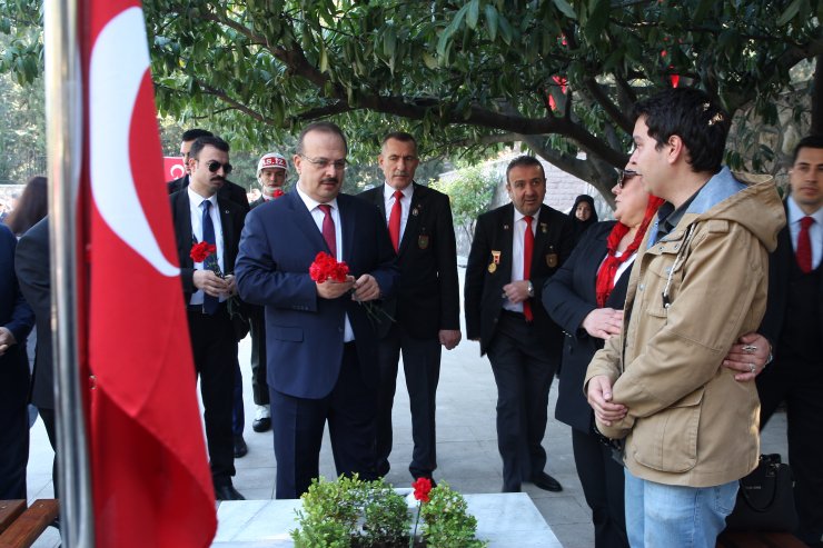 Bursa, Eskişehir, Balıkesir, Kütahya, Bilecik ve Yalova'da şehitliklerde törenler yapıldı