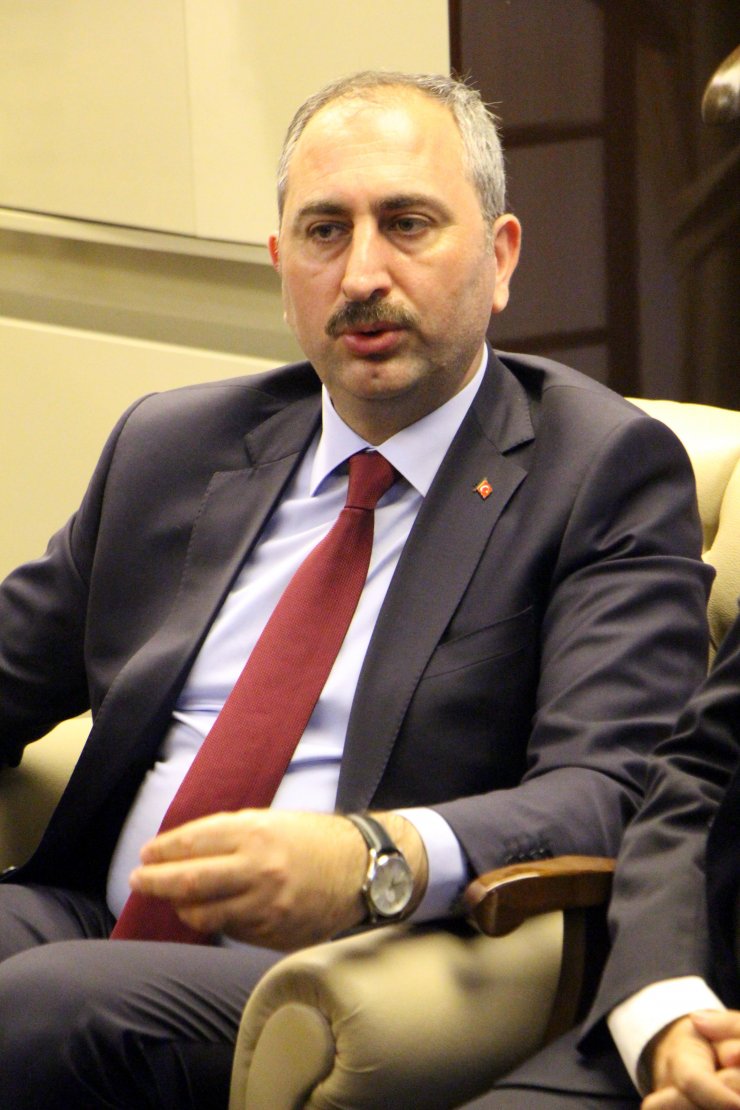 Adalet Bakanı Abdülhamit Gül, AK Parti Bolu İl Başkanlığı'nı ziyaret etti