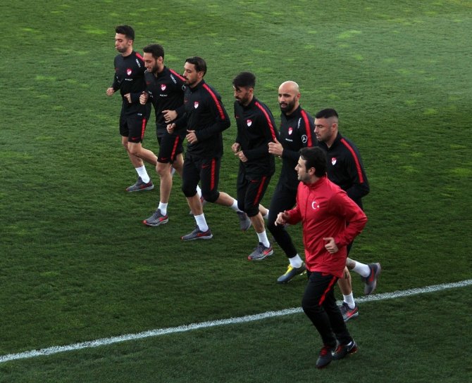 Arnavutluk ve Moldova ile karşılaşacak olan A Milli Futbol Takım, hazırlıklarını sürdürüyor