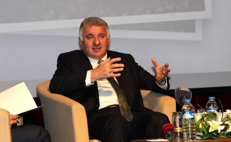 Bilal Ekşi: İstanbul'da 6 Nisan'dan itibaren bütün seferler yeni havalimanından yapılacak