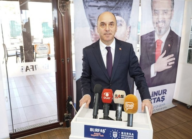 Büyükşehir’in parke taşlarının CHP’li belediye başkanının kardeşlerinin arazisine döküldüğü iddiası