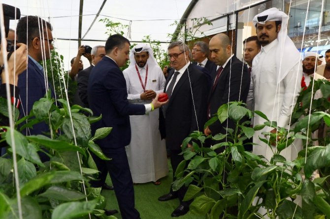 Tarım ve Orman Bakanı Bekir Pakdemirli, Doha'da 7. Katar Uluslararası Tarım Fuarı'nın açılışına katıldı.