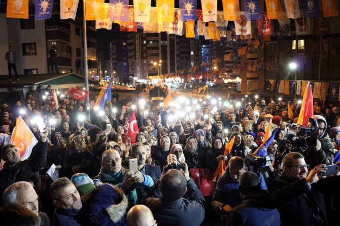 Erdoğan Tok: “Karadeniz’e silahla giremeyen PKK, belediyelere kravatlı girmenin hesaplarını yapıyor”