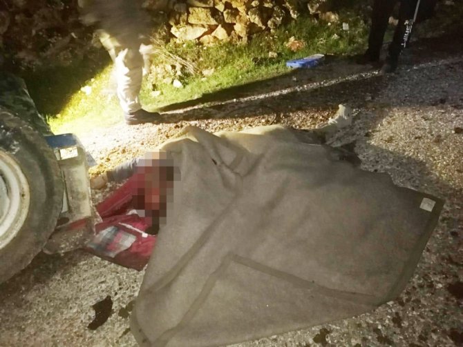 Gaziantep'in Nizip ilçesinde Traktör devrildi: 1 ölü, 1 yaralı