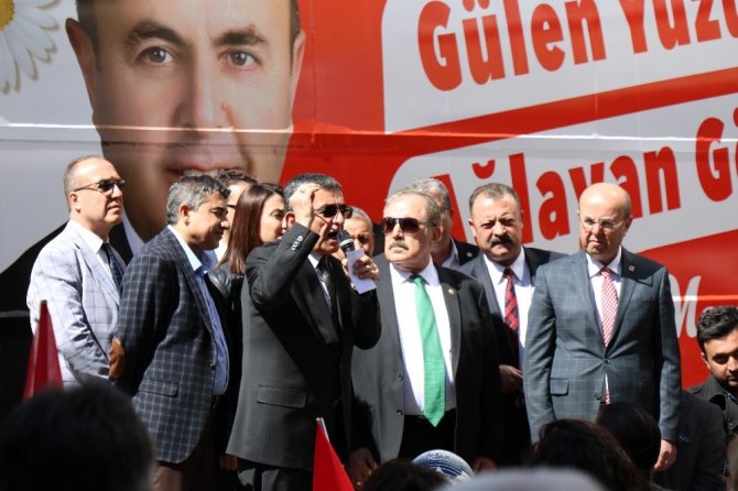 İYİ Parti Genel Başkan Yardımcısı Salimensarioğlu: "Devletin kurumları vardır, partisi yoktur"