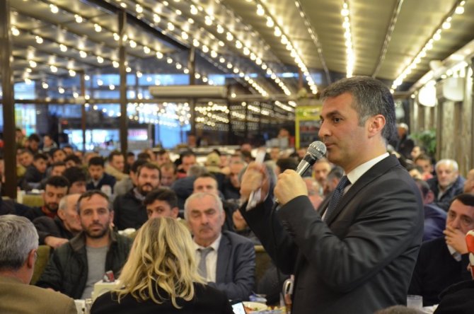 İYİ Parti Yomra Belediye Başkan adayı Bıyık gençlerle buluşma gerçekleştirdi