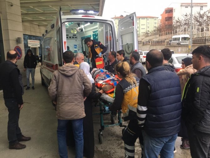 Siirt'in Baykan ilçesinde meydana gelen trafik kazasında 5 kişi yaralandı.