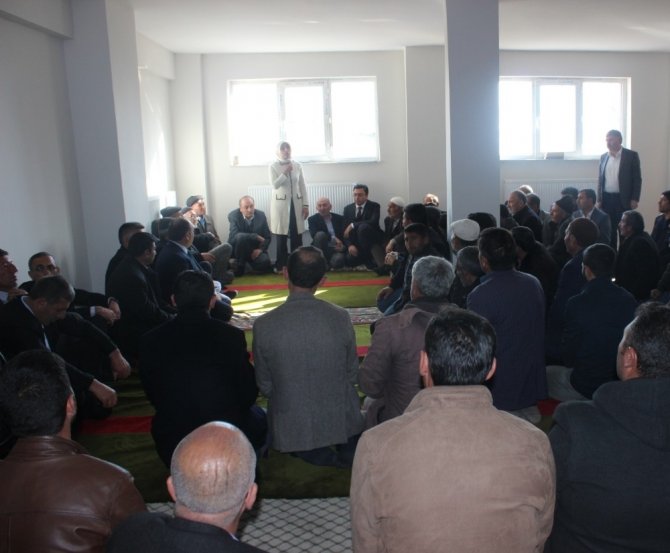 Taşkesenlioğlu: “Söz konusu toplantı asla camide yapılmamış, köy konağında düzenlenmiştir”