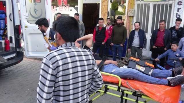 Ulu Cami Mahallesi Adıyaman Kalesi civarında bıçaklı kavga: 1 Yaralı