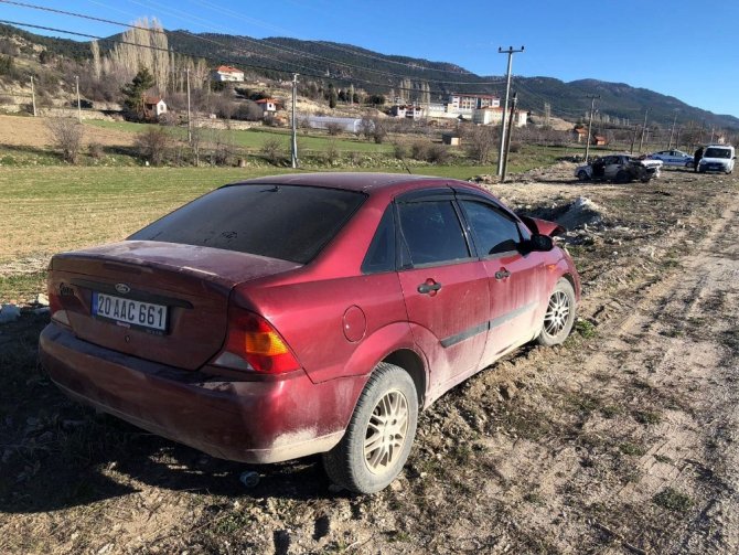 Denizli’de 2 otomobilin çarpışması sonucu trafik kazası: 1 ölü, 1 yaralı