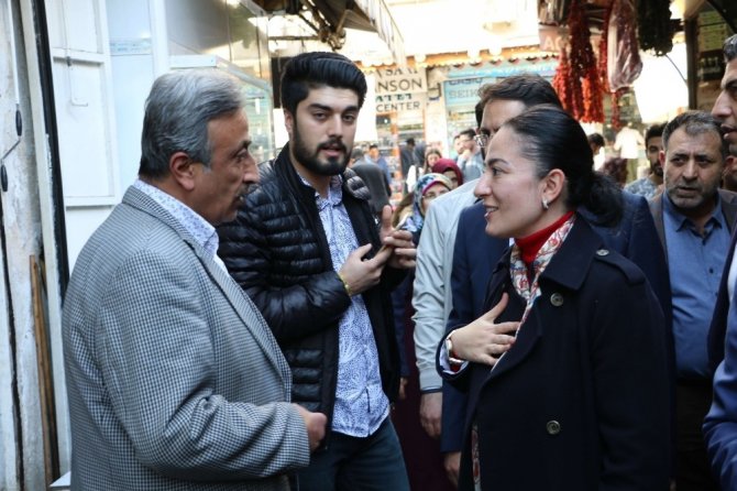 Essum Aslan, Haşimiye, Akarbaşı, Bedesten Çarşısı, Gümrükhan'ı esnafını ziyaret etti