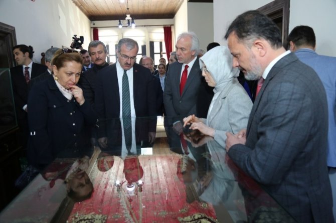 "Evliya Çelebi’nin Kütahya’sı ve Kütahya’nın Evliya Çelebi’si Sergisi ve Enstitü Müzesi" açıldı