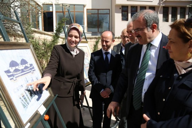 "Evliya Çelebi’nin Kütahya’sı ve Kütahya’nın Evliya Çelebi’si Sergisi ve Enstitü Müzesi" açıldı