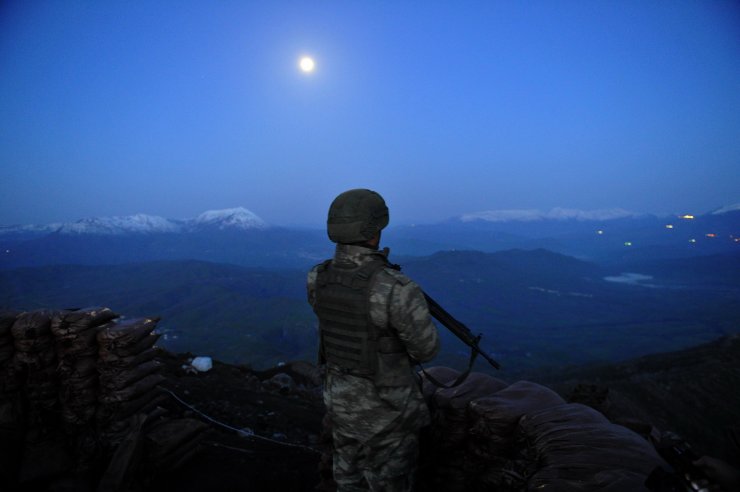 Kuzey Irak Hakurk'taki Temel Çakır Üs Bölgesinde görev yapan askerler, saldırı girişimini anlattı