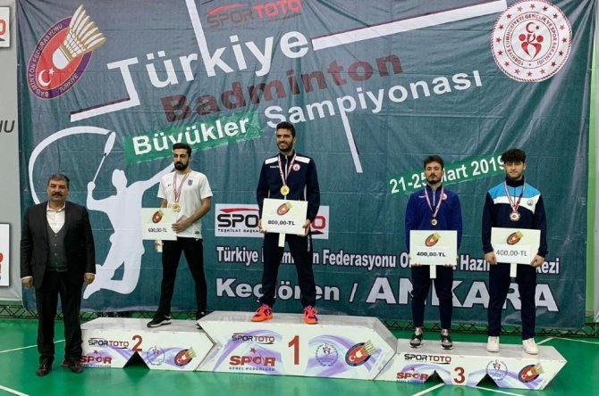 Osmangazili badmintonculardan çifte başarı geldi