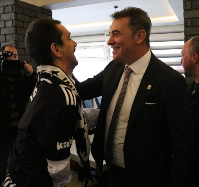 Beşiktaş aşığı engelli İsmail, Başkan Fikret Orman’la hayalini gerçekleştirdi