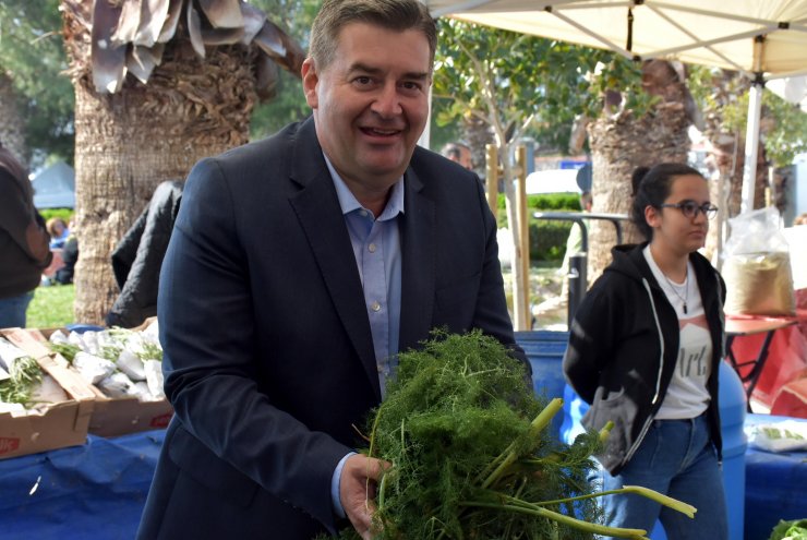 10'uncu Alaçatı Ot Festivali, ilk günden renkli görüntülere sahne oldu.