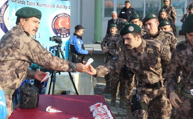 Türk Polis Teşkilatının 174. Kuruluş Yıl Dönümü etkinlikleri şehitler için okutulan mevlit ile başladı.
