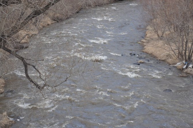Kars Çayı taşmaya başladı 5 Nisan 2019