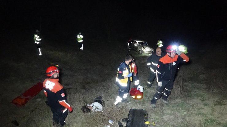 Karabük'te Otomobil uçuruma yuvarlandı: 1 ölü, 1 yaralı