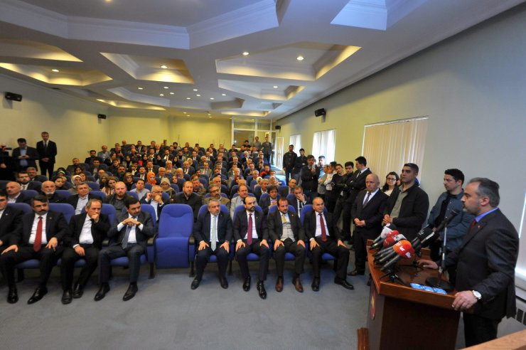 Bursa Büyükşehir Belediye Başkanı Aktaş mazbatasını aldı