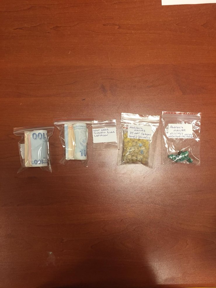 Gaziantep'te uyuşturucu ticareti yaparken yakalandılar