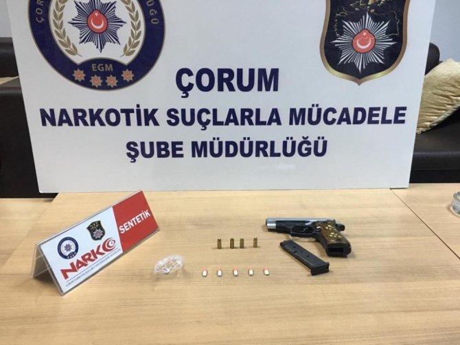 Narkotimlerden zehir tacirlerine operasyon düzenlendi