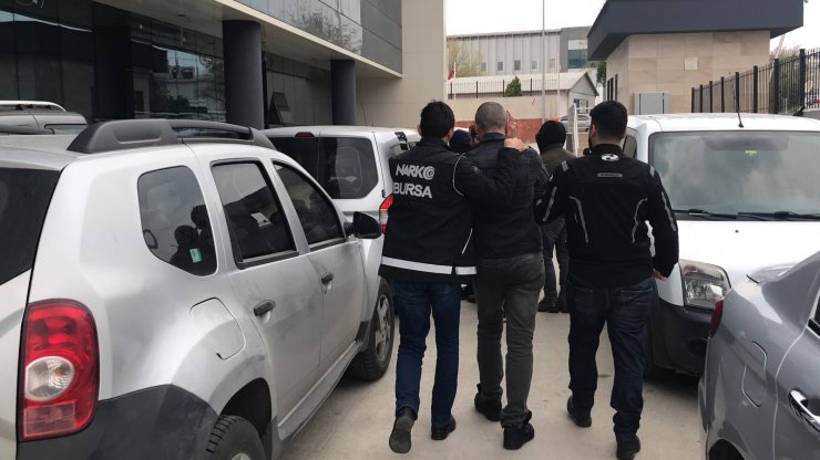 Bursa'da uyuşturucu çetesine yönelik operasyon: 3 gözaltı
